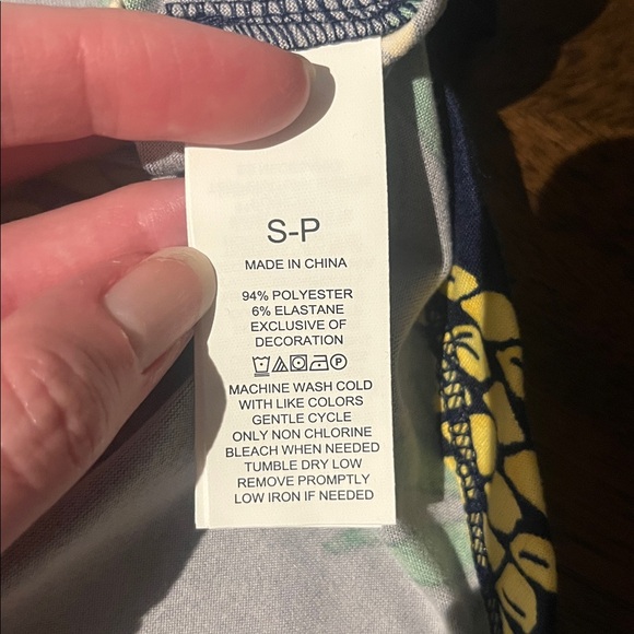 NWT Kate Spade Navy Pajama Set with Yellow Pineapple Print - Picture 4 of 5